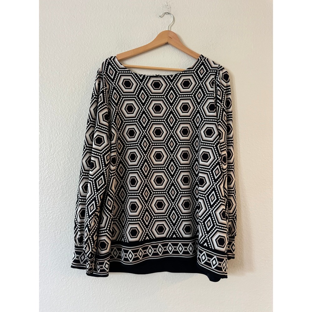Alfani Woman Geometric Honeycomb Blouse 1X Black Tan Smocked Cuff Excellent